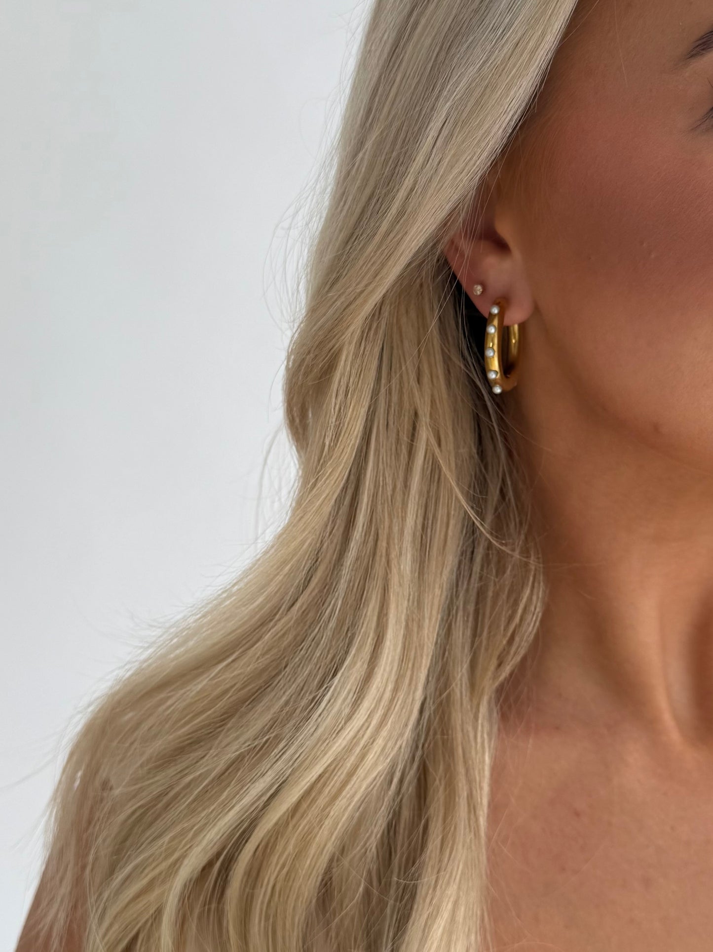 HARPER Pearl Hoops