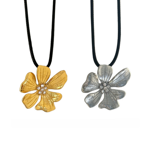 LILY Flower Necklace