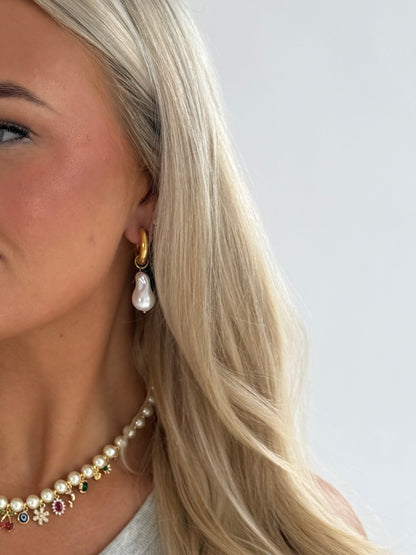SOPHIE Freshwater Pearl Hoops
